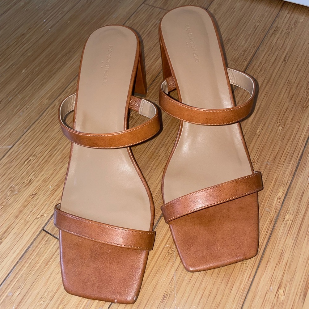 banana republic sandals .